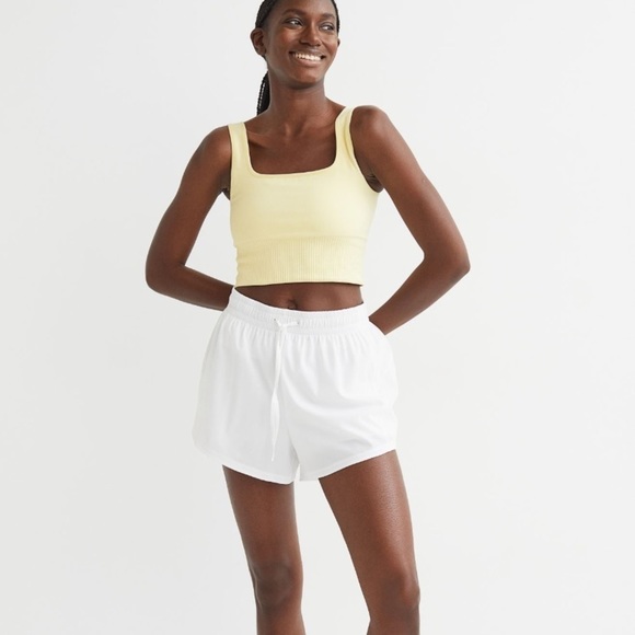 Seamless sports bralette - Picture 2 of 6